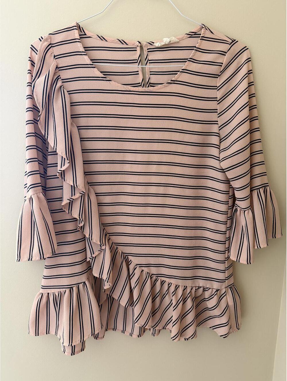 M entro blouse pink & navy, flowy, ruffles